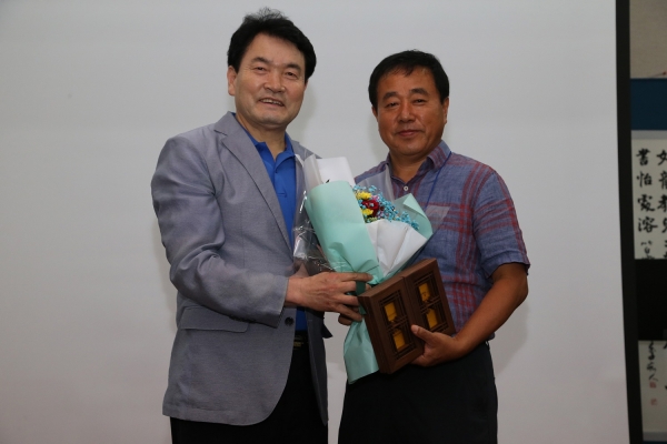 마동욱 사진작가가 공로상을 수상했다.